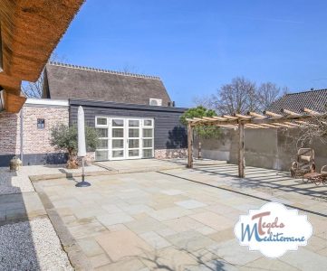 {{brizy_dc_image_alt imageSrc=