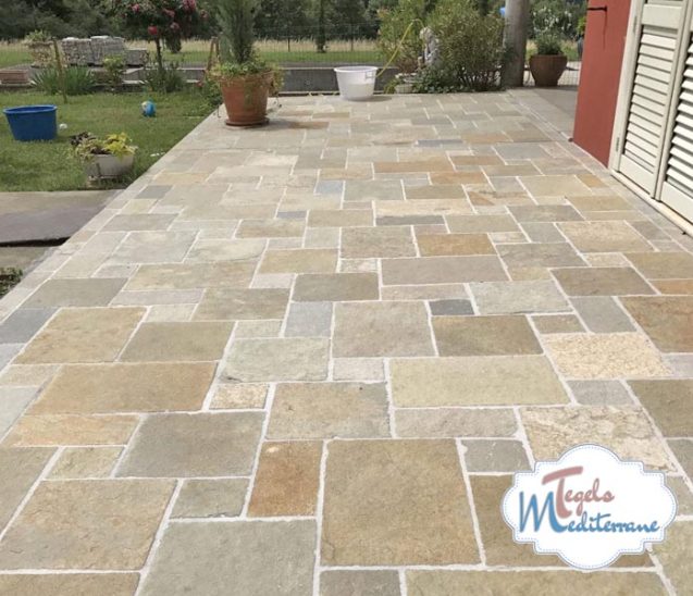 Castle Stone Beige Groot Wildverband Natural terrastegels 2,5 cm tuin veranda {{brizy_dc_image_alt imageSrc=